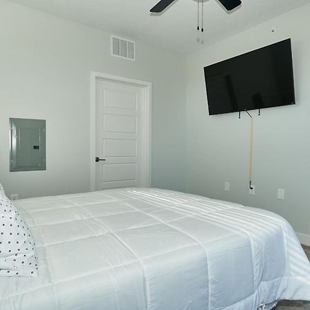 Modern Dwntwn 1 Bdrm Apt Pool Gym Free Parking Indianapolis Exteriör bild