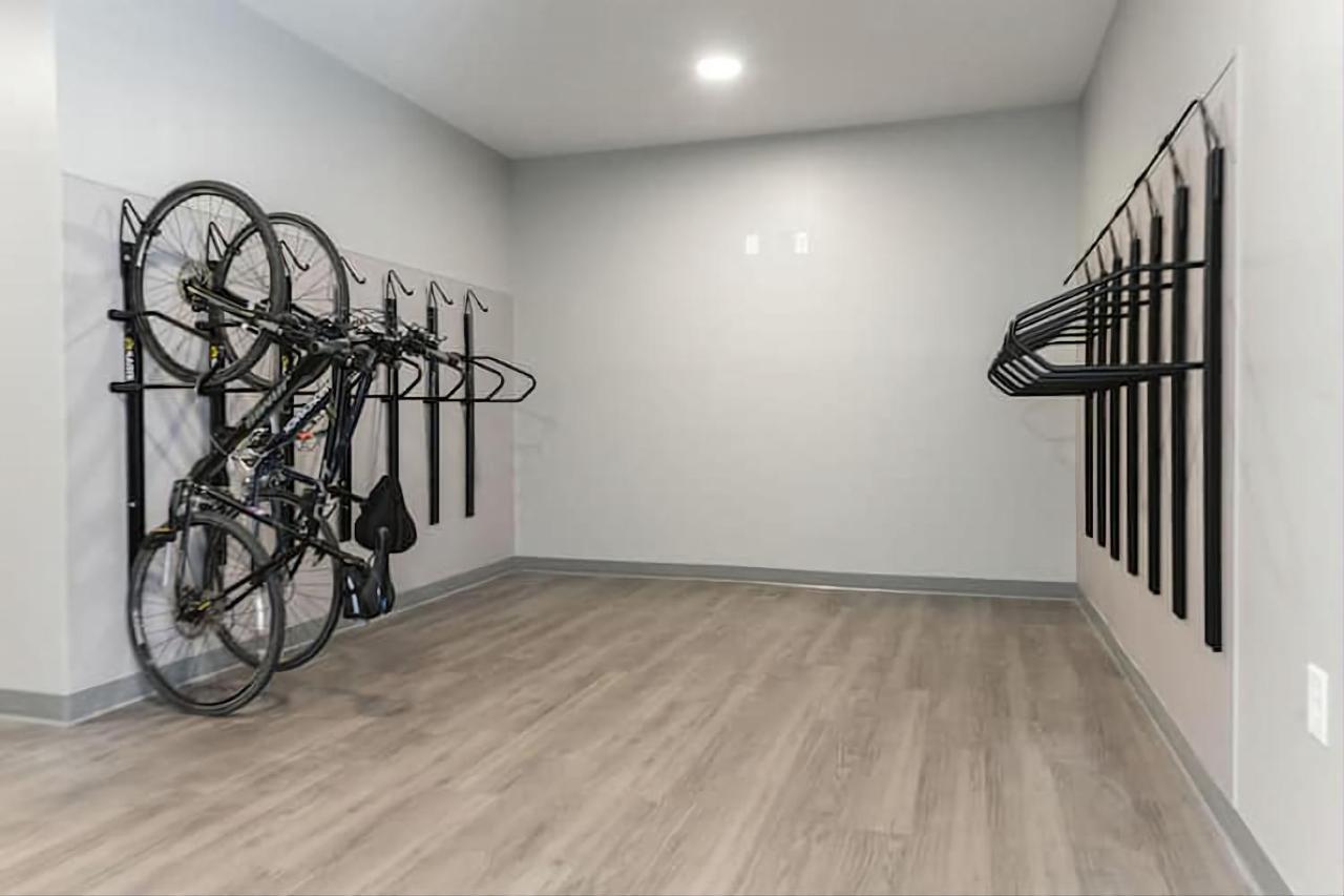 Modern Dwntwn 1 Bdrm Apt Pool Gym Free Parking Indianapolis Exteriör bild